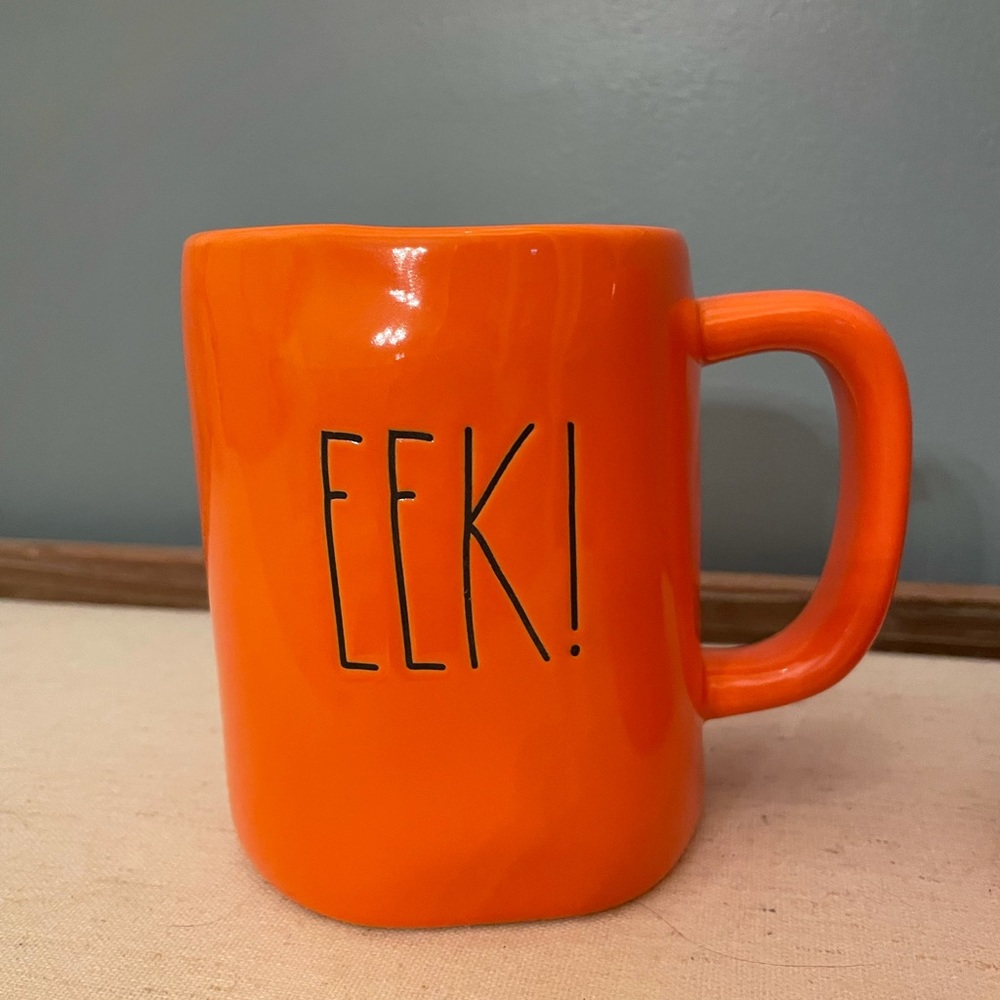 Rae Dunn Eek Mug
